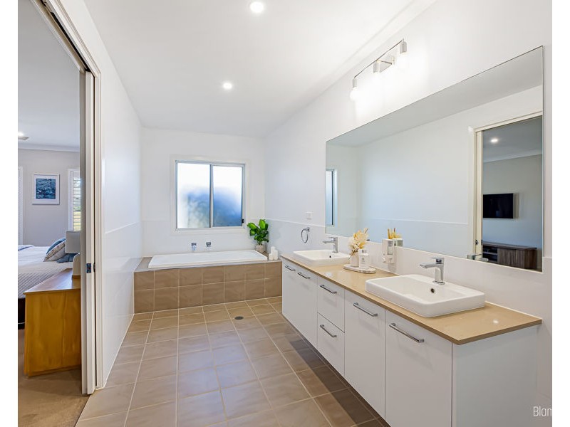 14 Wianamatta Circuit, Cattai NSW 2756