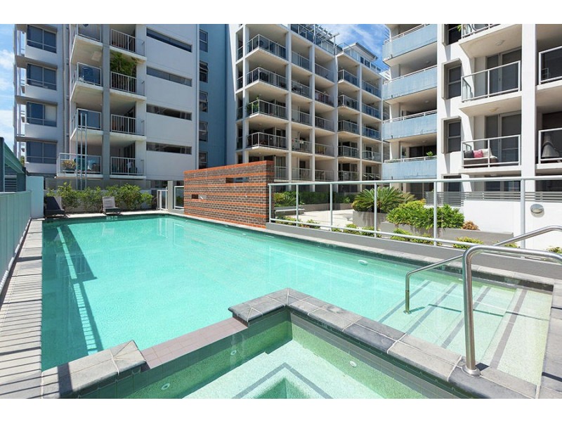 08 8 Cordelia Street, South Brisbane QLD 4101