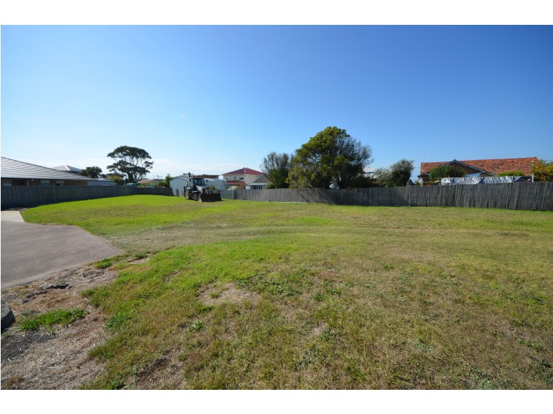 8 Manca Court, Portland VIC 3305