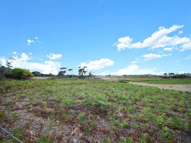2/88 Madeira Packet Road, Portland VIC 3305