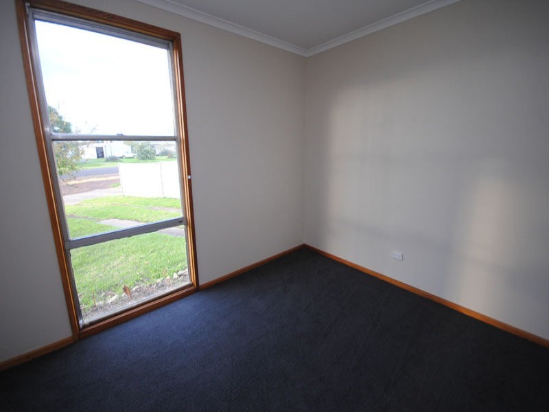 73 Lindsay Street, Heywood VIC 3304