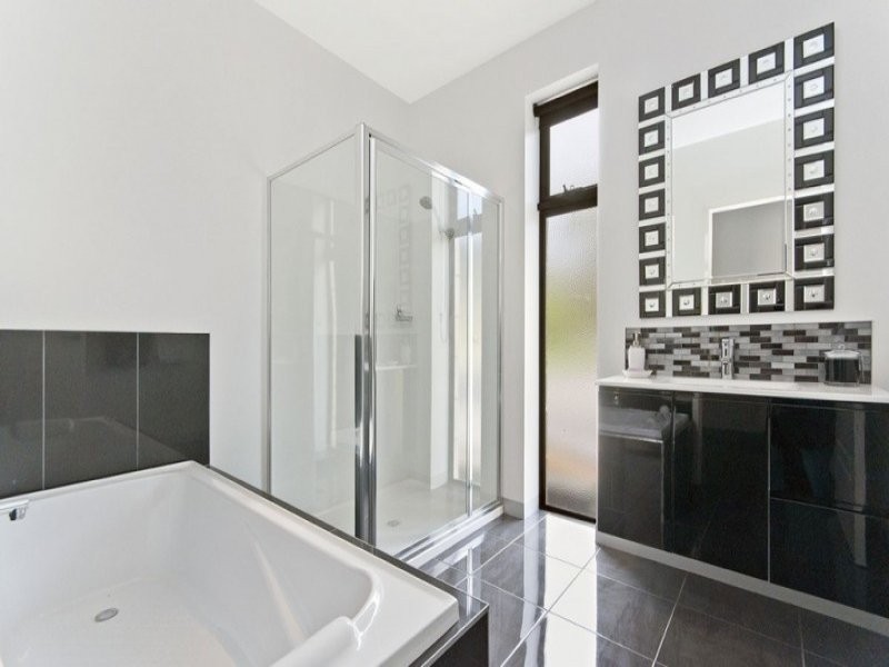 12 Murphys Road, Portland VIC 3305