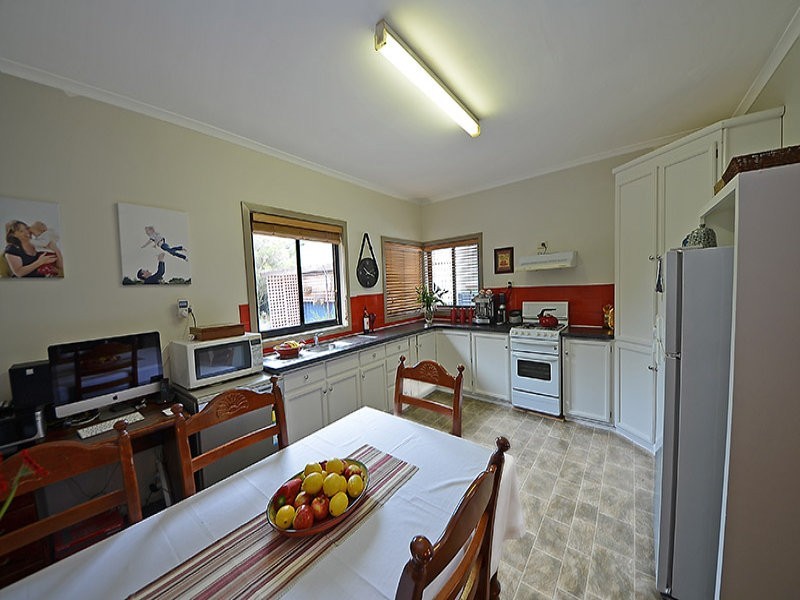9 Poland Street, Portland VIC 3305