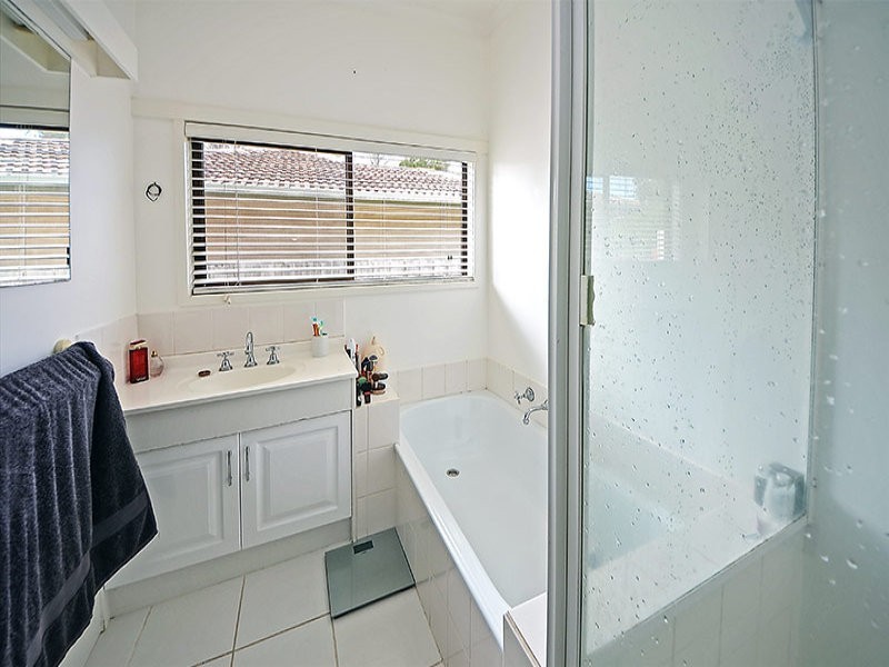 32 Waterford Avenue, Portland VIC 3305