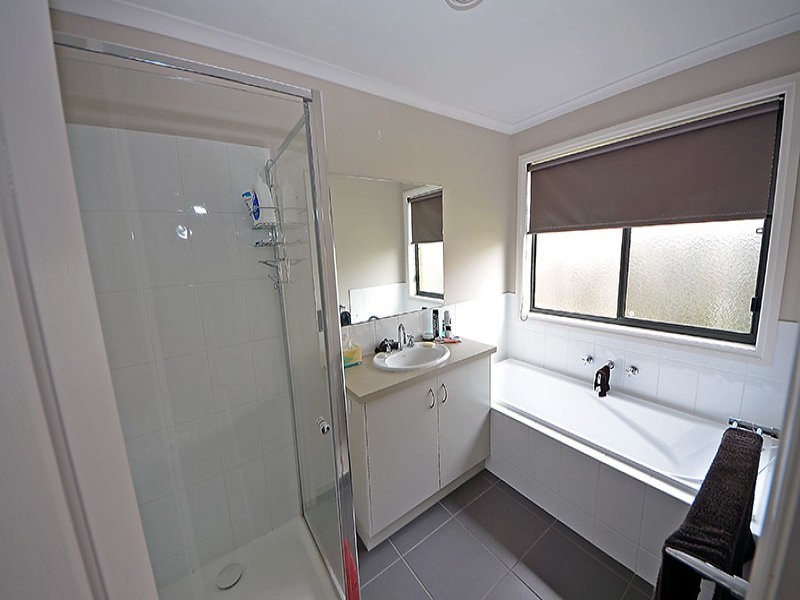 49 Madeira Close, Portland VIC 3305