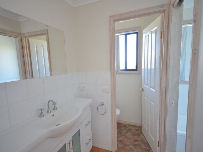 4 Champion Court, Portland VIC 3305