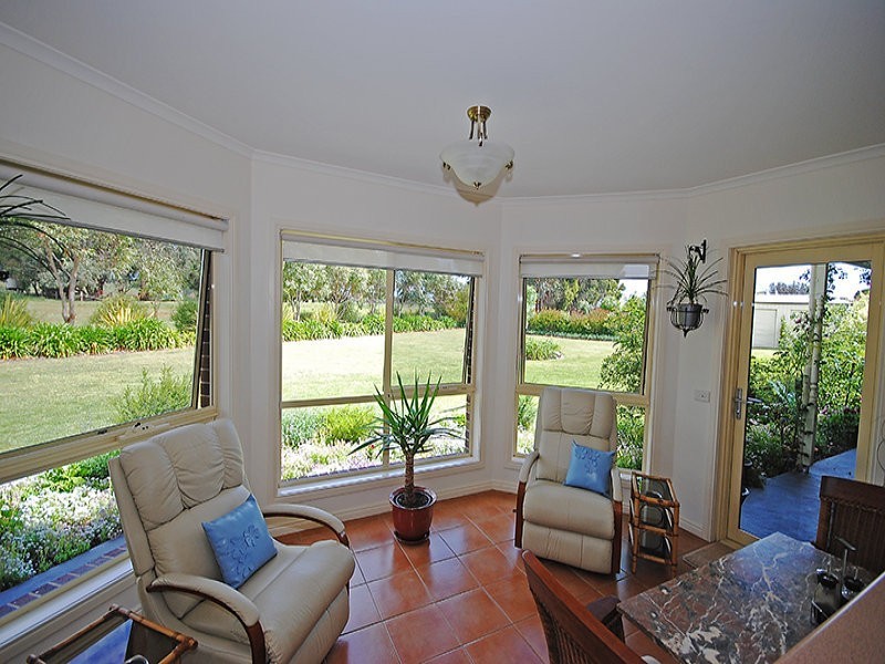 153 Caledonian Hill, Bolwarra VIC 3305