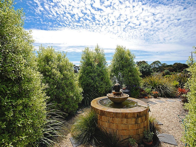 153 Caledonian Hill, Bolwarra VIC 3305