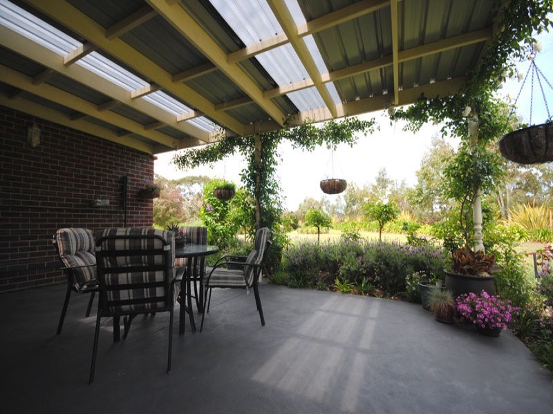 153 Caledonian Hill, Bolwarra VIC 3305