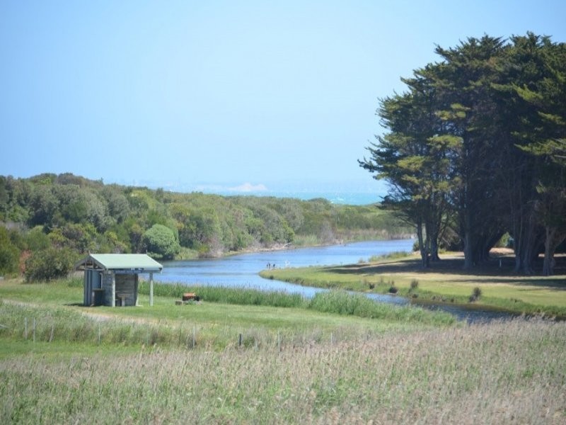 70 The Esplanade Narrawong, Portland VIC 3305