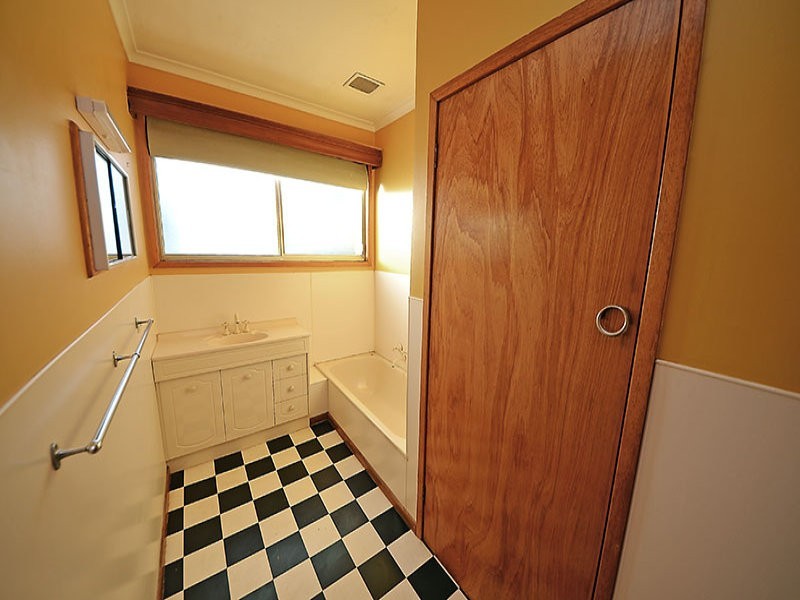 48 Waterford Avenue, Portland VIC 3305