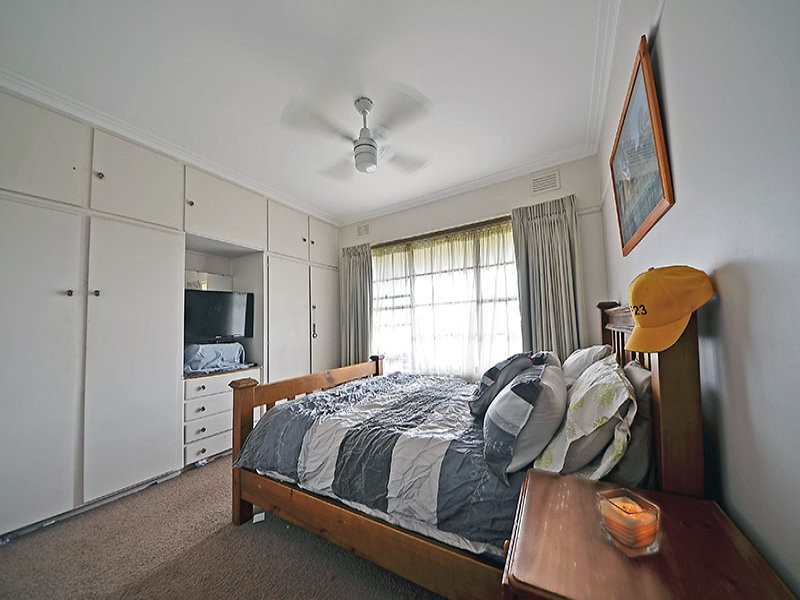 37 Lindsay Street, Heywood VIC 3304