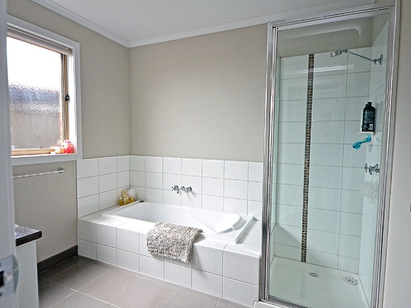 14 Madeira Close, Portland VIC 3305