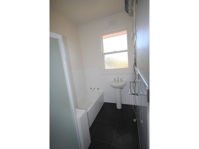 2c Hurd Street, Portland VIC 3305