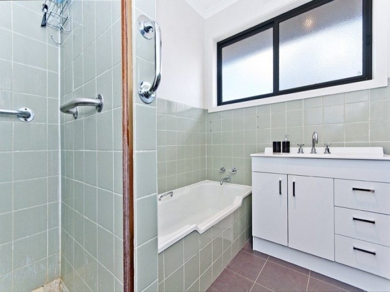 27 Flinders Court, Portland VIC 3305