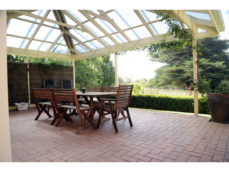 53 Caledonian Hill Road, Bolwarra VIC 3305