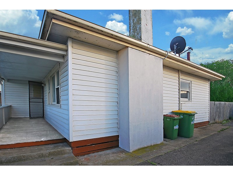 16 Learmonth Street, Portland VIC 3305