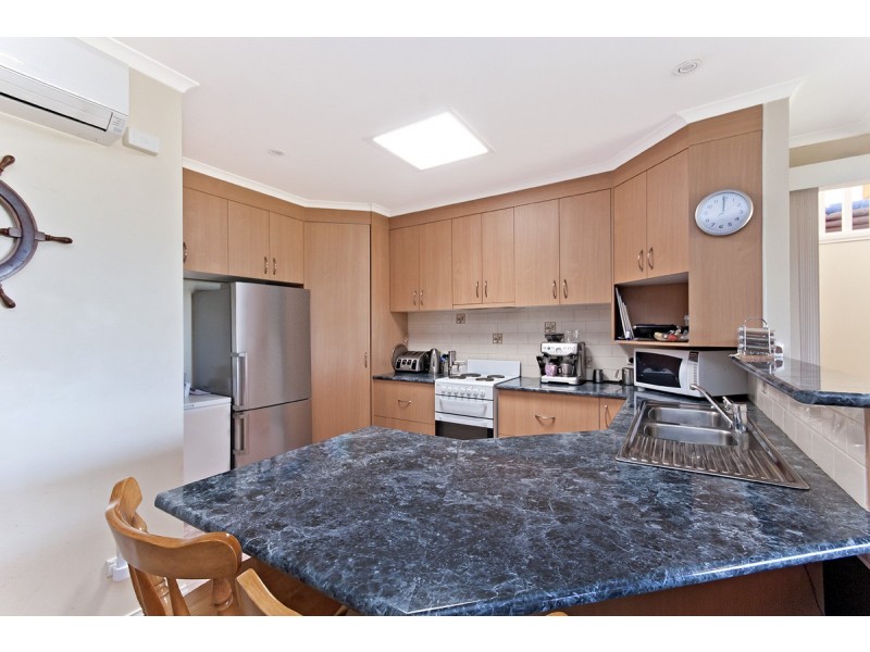 25 Beach Road, Portland VIC 3305