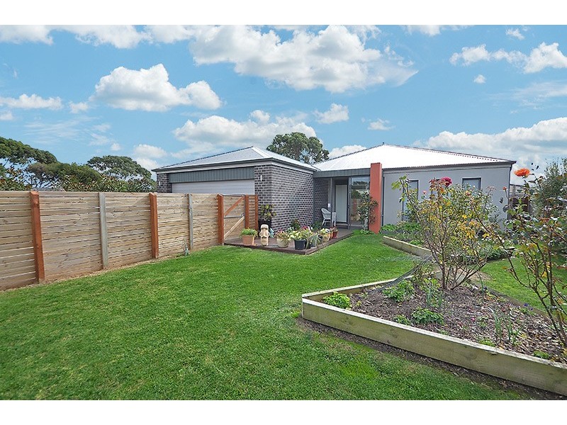 64 Learmonth Street, Portland VIC 3305
