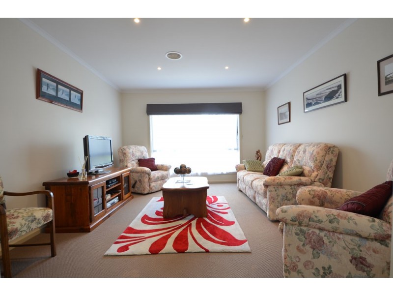 64 Learmonth Street, Portland VIC 3305