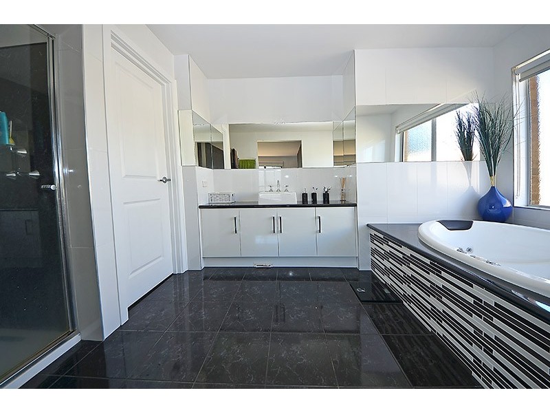 20 Atlantis Avenue, Portland VIC 3305