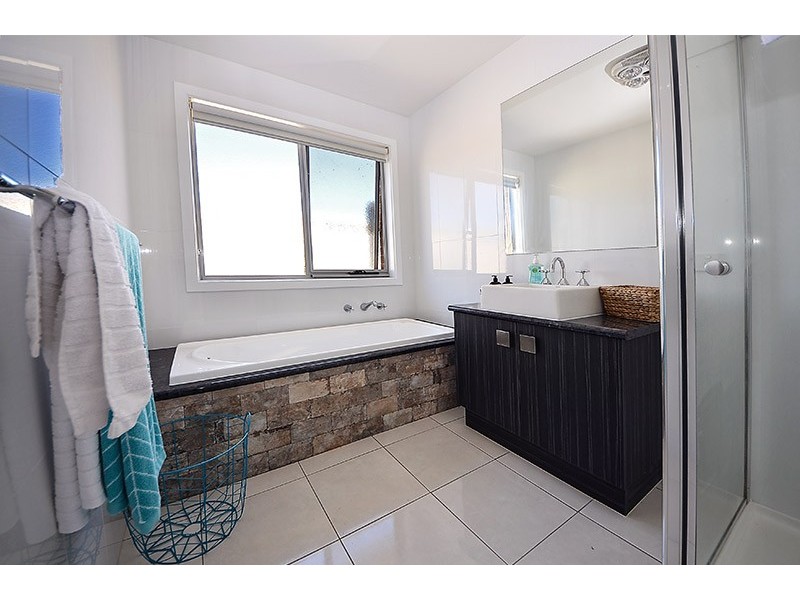 20 Atlantis Avenue, Portland VIC 3305