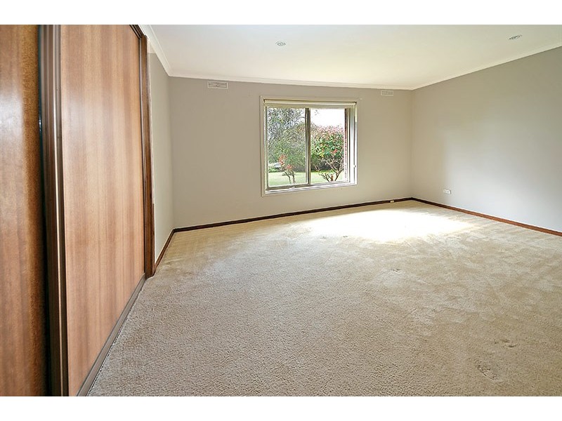 12 Carmichael Road, Portland VIC 3305