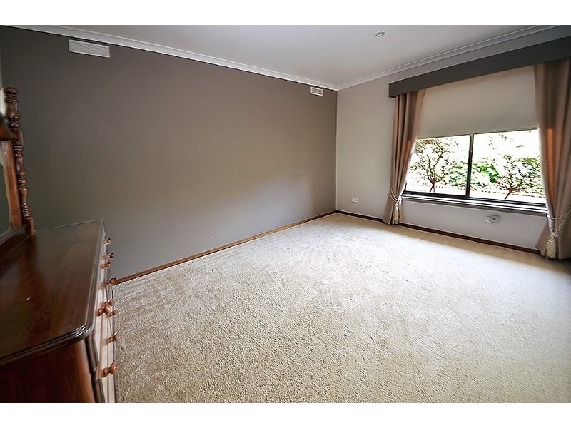 12 Carmichael Road, Portland VIC 3305