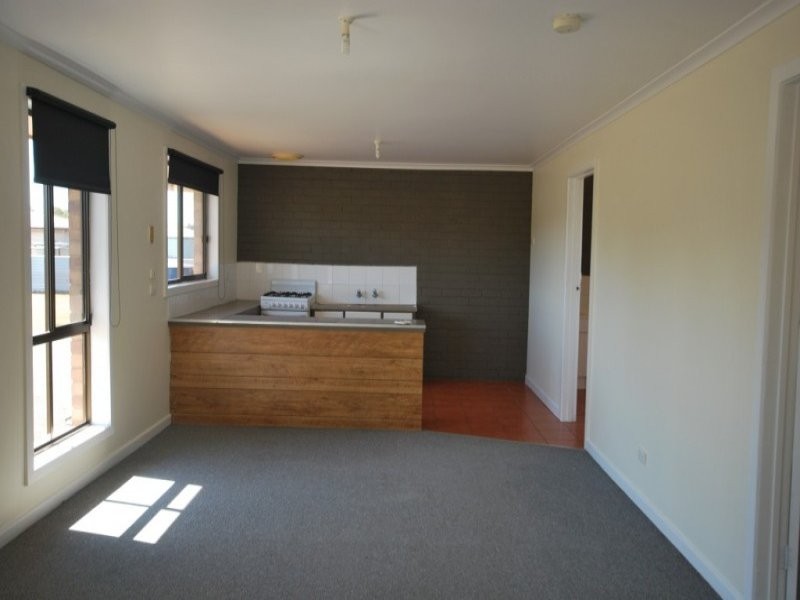 1A/22 Murray Street, Heywood VIC 3304