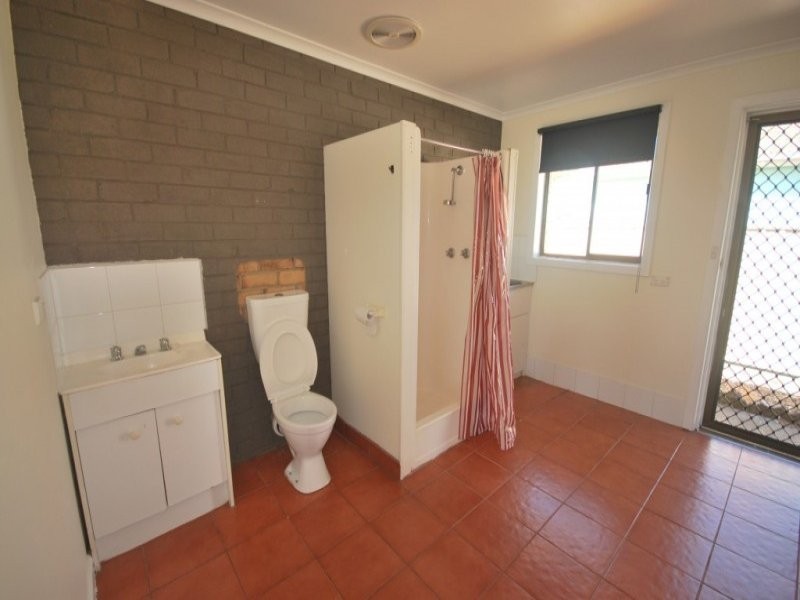 1A/22 Murray Street, Heywood VIC 3304