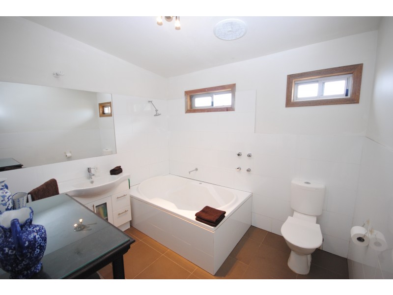 42 Snapper Point Road, Portland VIC 3305