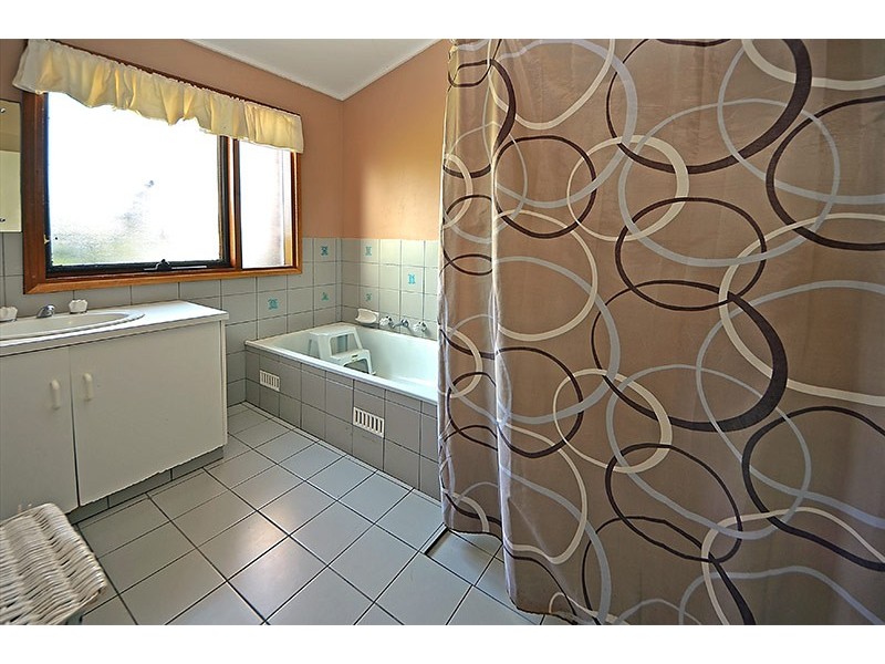 21 Shirva Crescent, Portland VIC 3305