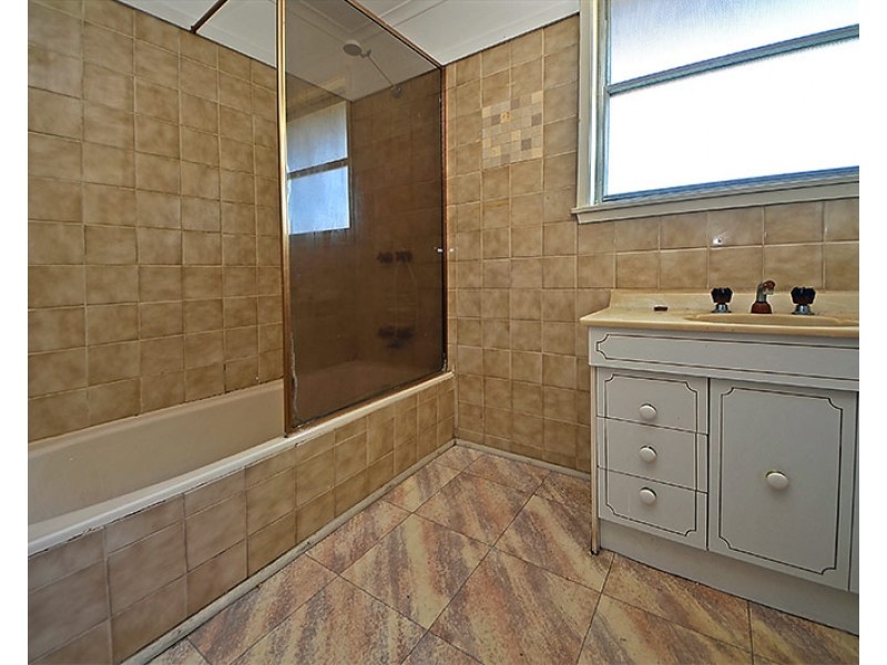 6 Banyan Crescent, Portland VIC 3305