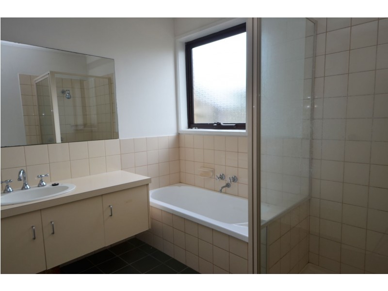 7/11 Harris Place, Portland VIC 3305