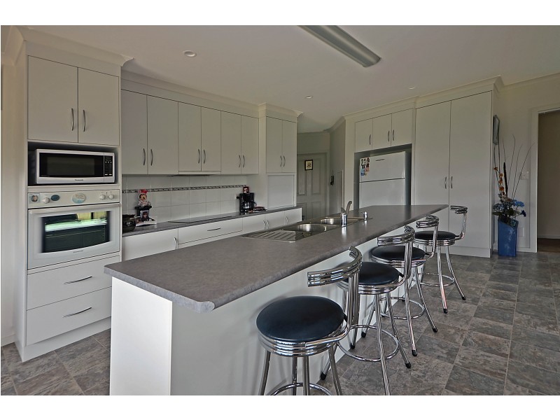 13 Nepean Road, Portland VIC 3305