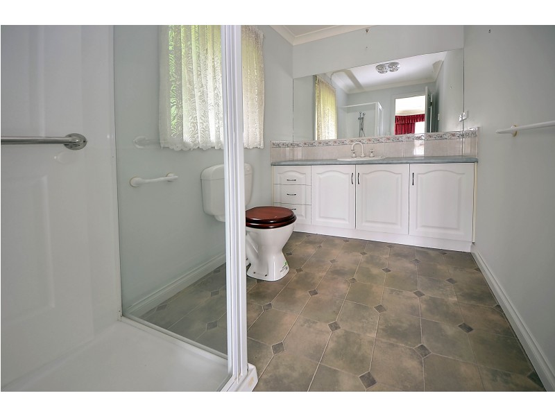 1 Donegal Court, Portland VIC 3305