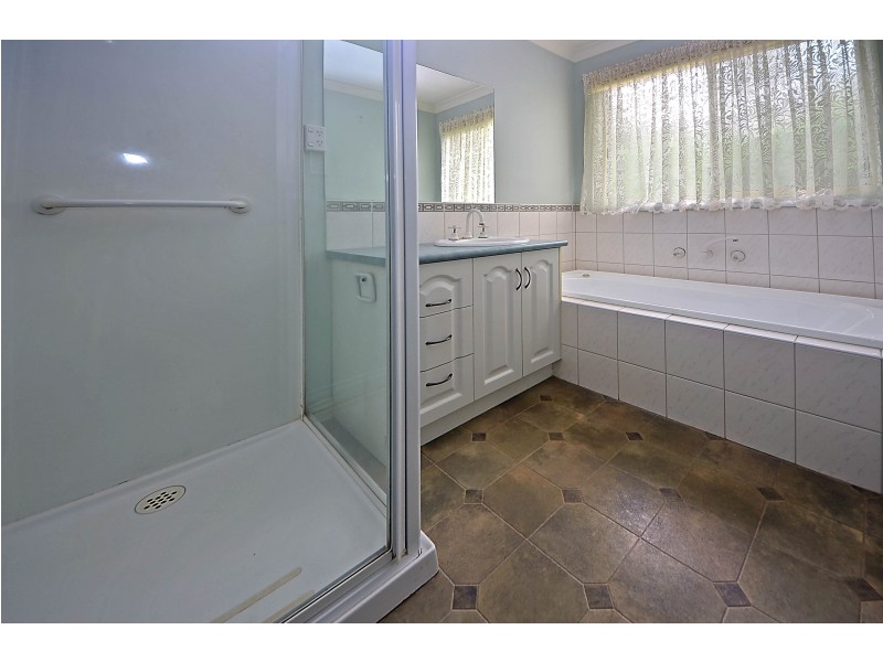 1 Donegal Court, Portland VIC 3305