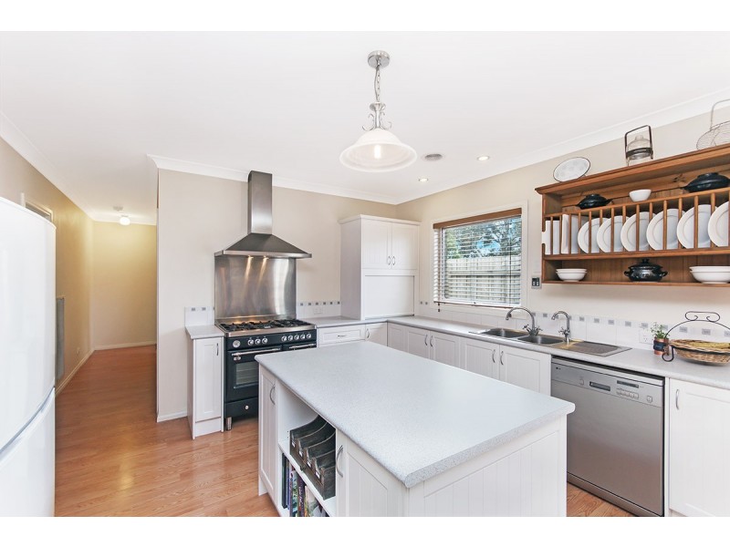 11 Banksia Court, Portland VIC 3305