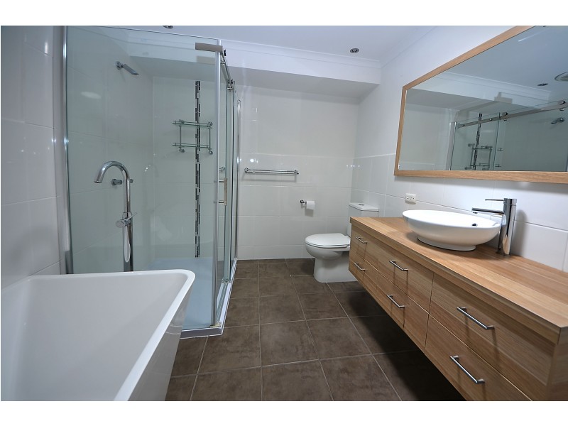 9 Adamson Court, Portland VIC 3305