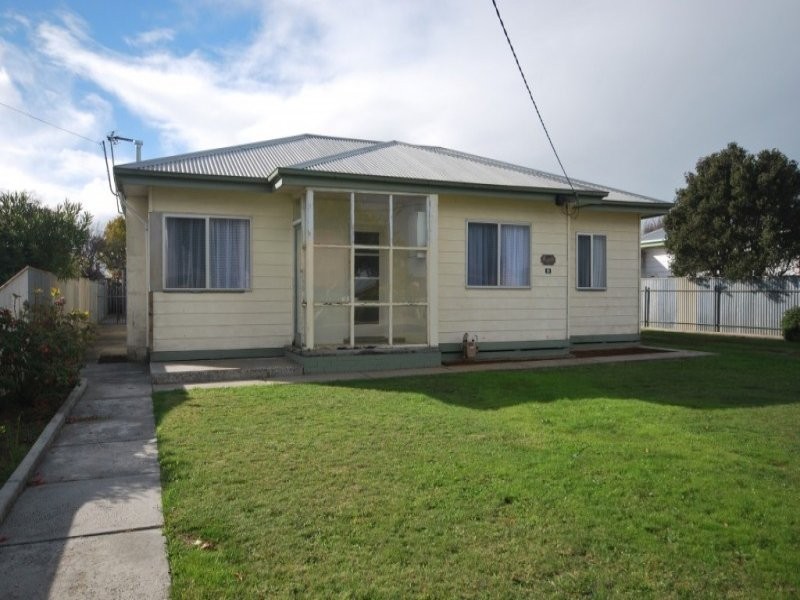 8 Murrell Avenue, Portland VIC 3305