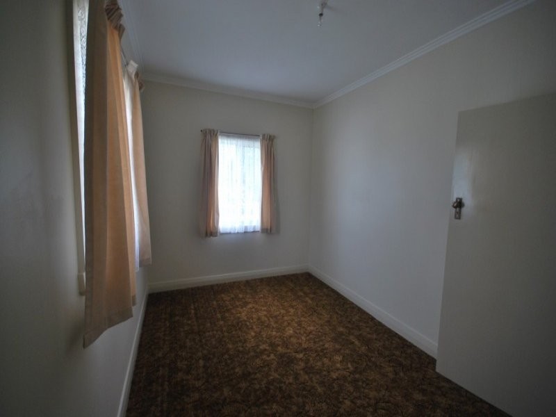 8 Murrell Avenue, Portland VIC 3305