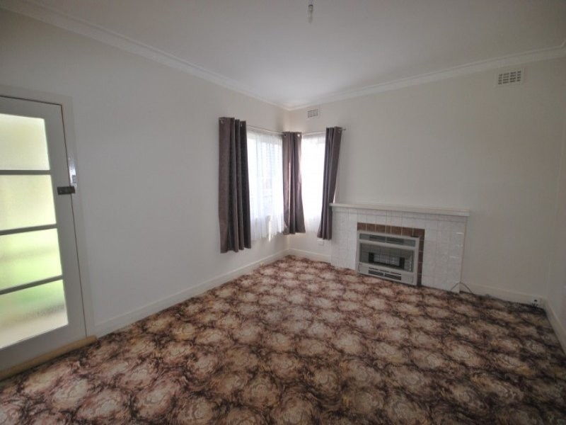 8 Murrell Avenue, Portland VIC 3305