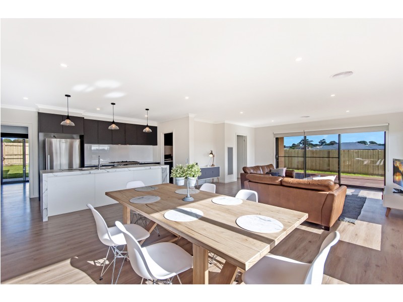 5 Bluewater Court, Portland VIC 3305