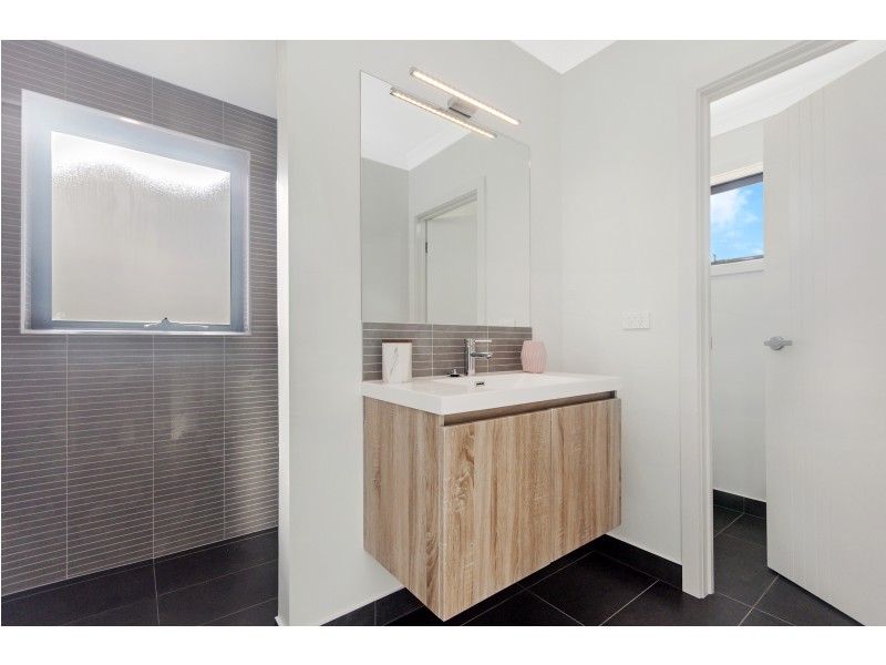 5 Bluewater Court, Portland VIC 3305