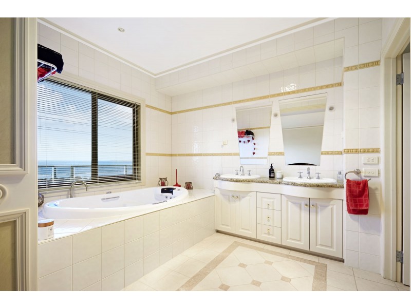 205 Dutton Way, Portland VIC 3305