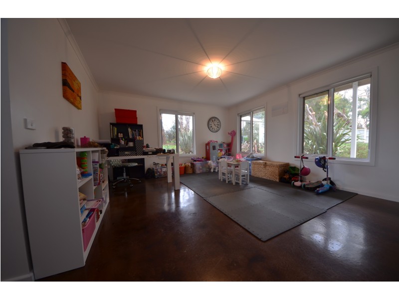 30 Kerrs Road, Portland VIC 3305