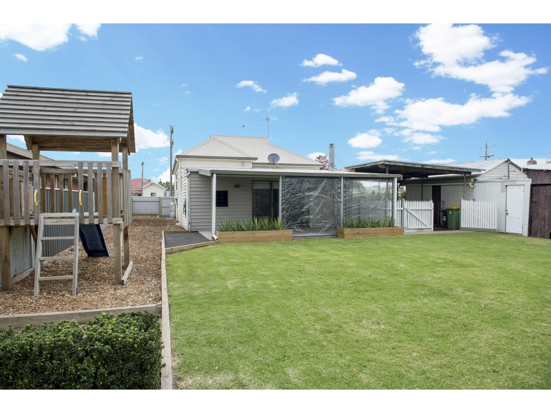 84 Scott Street, Heywood VIC 3304