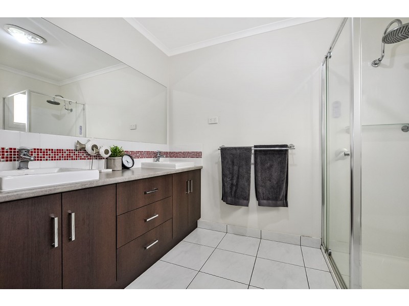 16 Aquarius Court, Portland VIC 3305