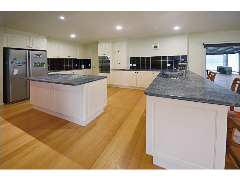 82 Westlakes Road, Portland VIC 3305