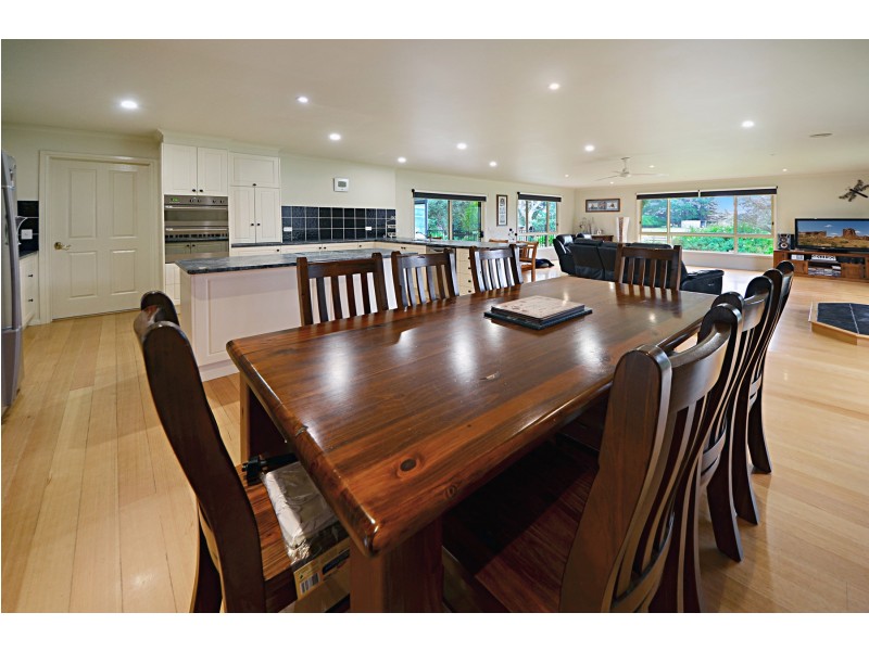 82 Westlakes Road, Portland VIC 3305